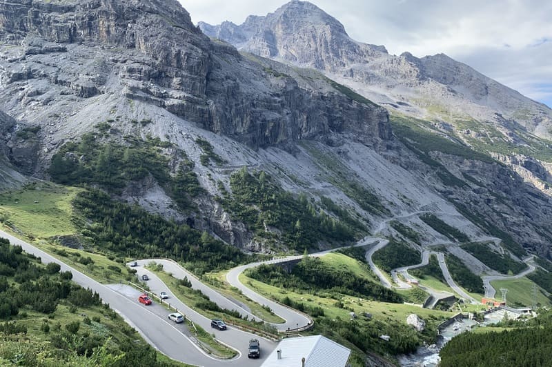 Mountains and Mountainroad